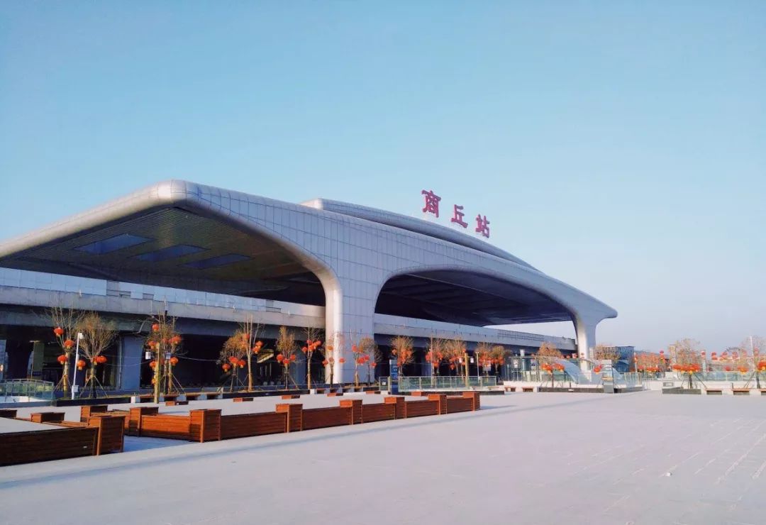 EASTIMAGE remporte un contrat pour fournir 15 unités de scanners de bagages à double vue pour le Zhengzhou Railway Bureau Group.
